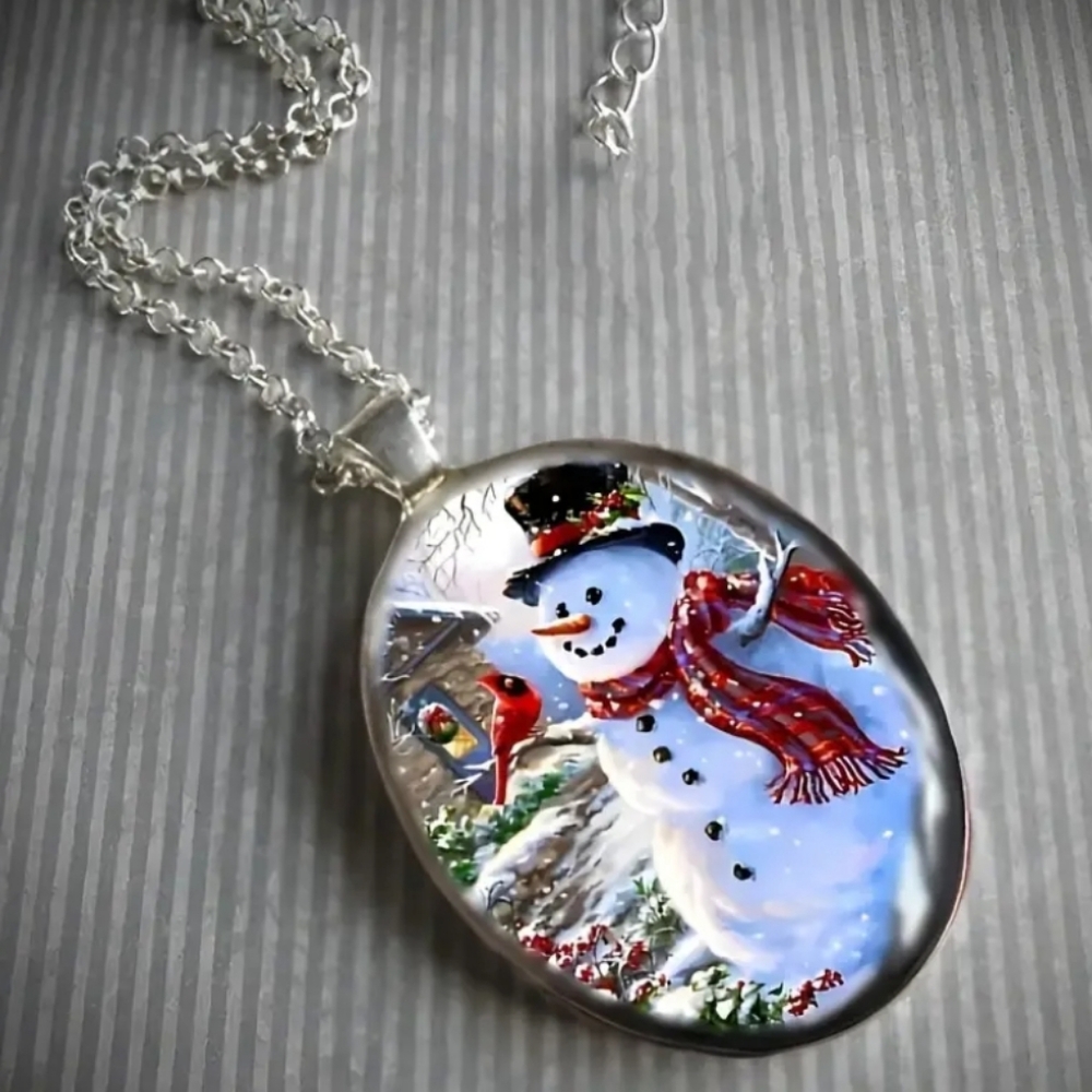 Holiday Snowman Glass Mosaic Pendant Necklace. NWOT